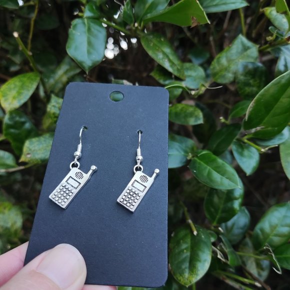 Retro Phone Earrings - Picture 5 of 7